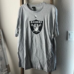 BRAND NEW - RAIDERS / COORS LIGHT GREY TEE